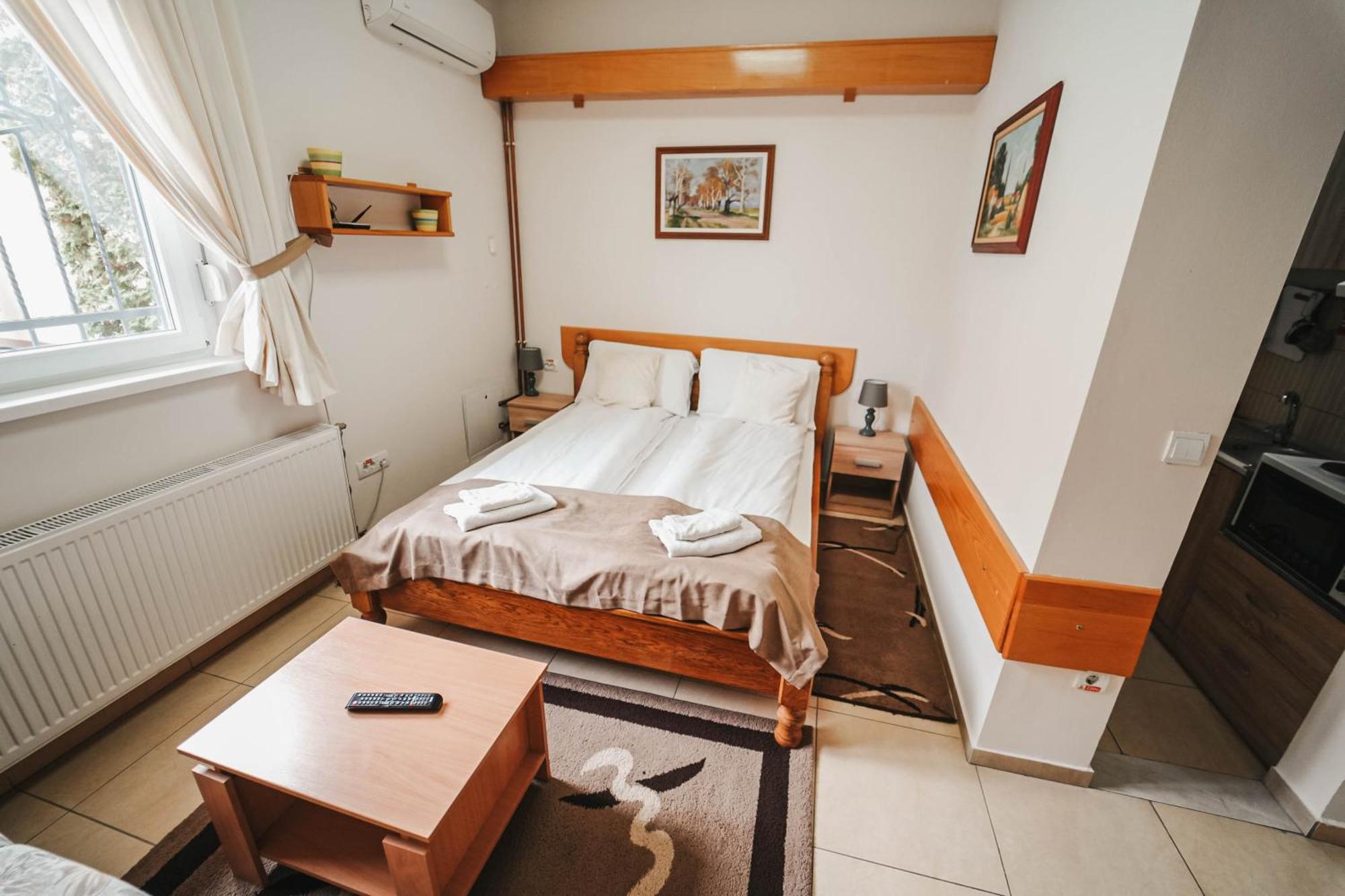 B&B Passage Sremska Mitrovica Bagian luar foto