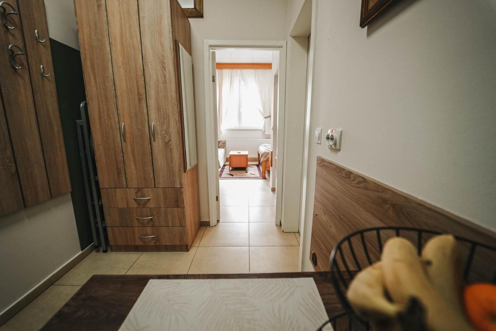 B&B Passage Sremska Mitrovica Bagian luar foto