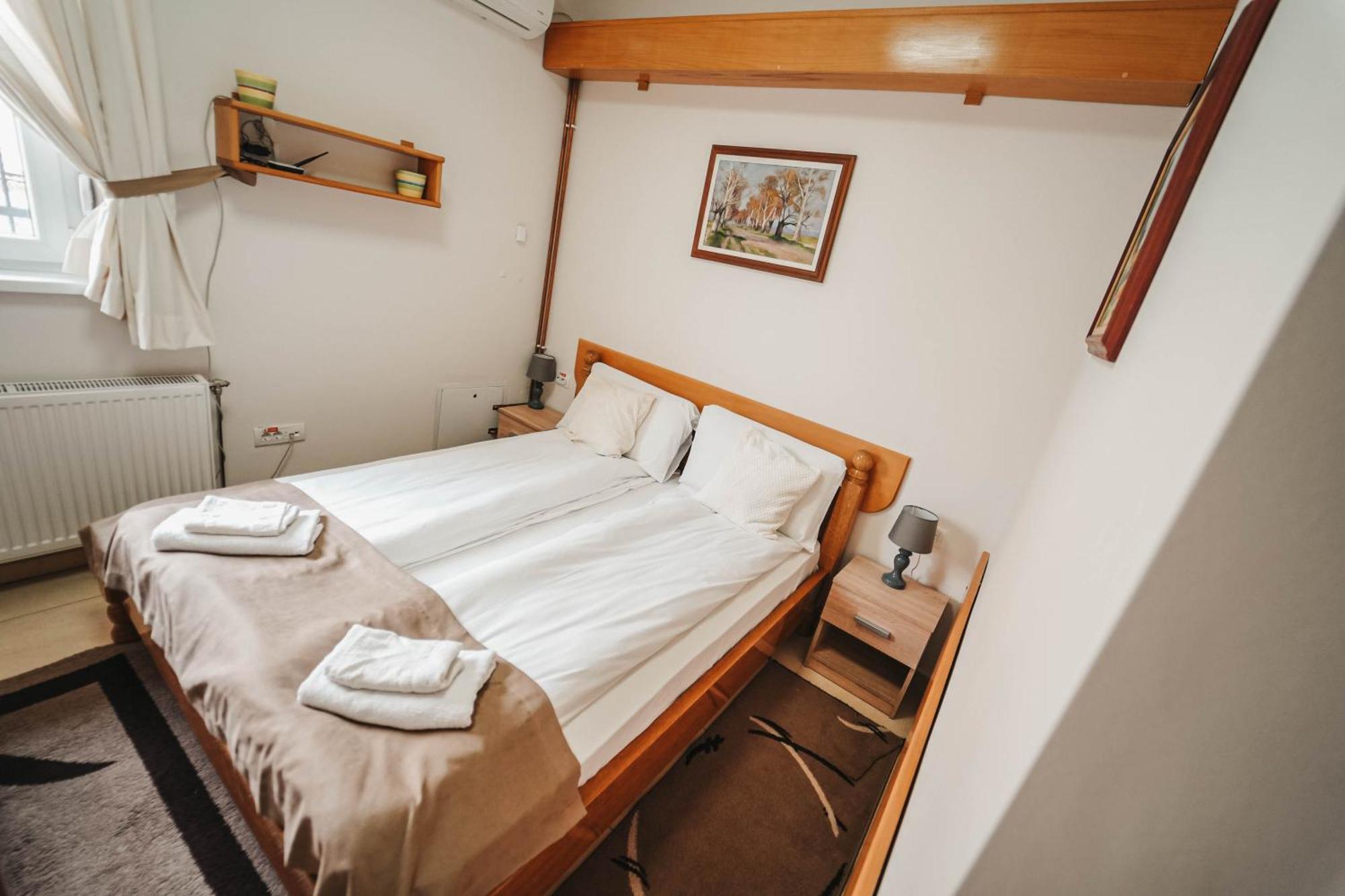 B&B Passage Sremska Mitrovica Bagian luar foto