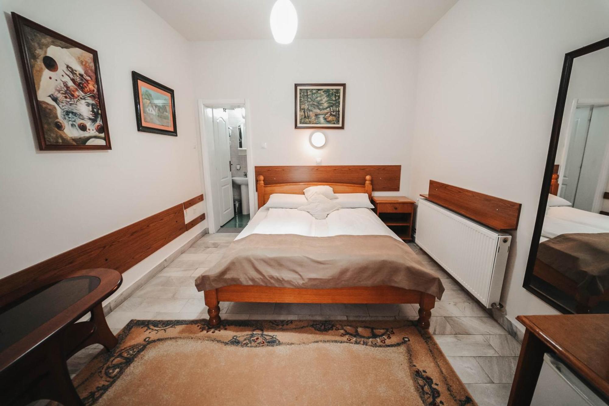 B&B Passage Sremska Mitrovica Bagian luar foto