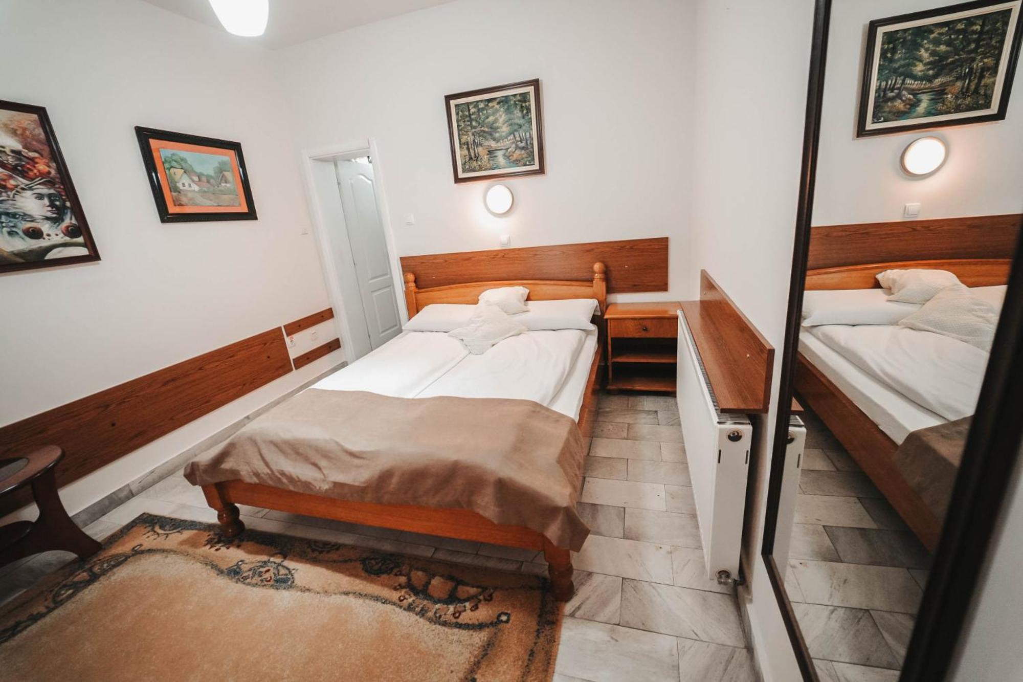 B&B Passage Sremska Mitrovica Bagian luar foto