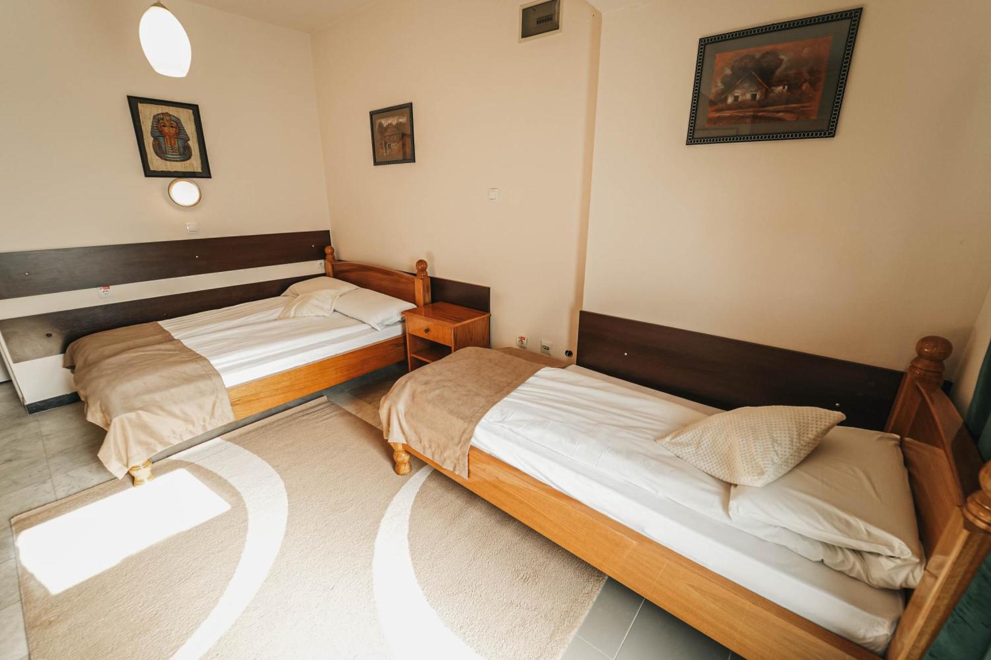 B&B Passage Sremska Mitrovica Bagian luar foto