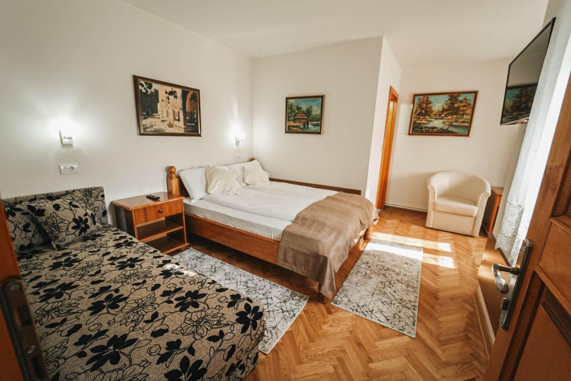 B&B Passage Sremska Mitrovica Bagian luar foto